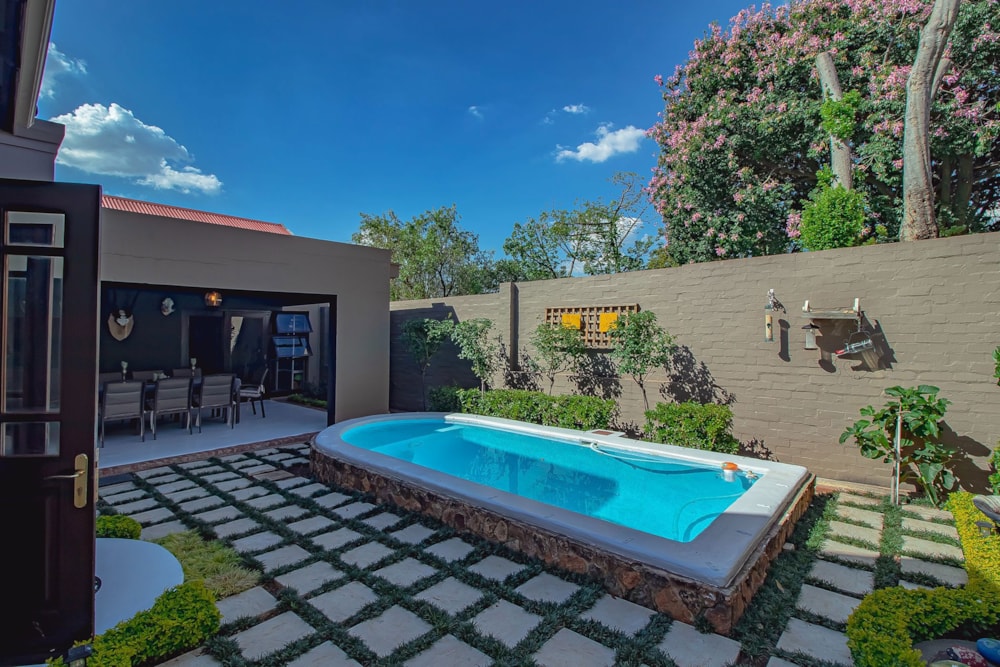 Townhouse for sale in Heritage Hill Estates - CN1729923 Townhouse for sale in Heritage Hill Estates - CN1729923