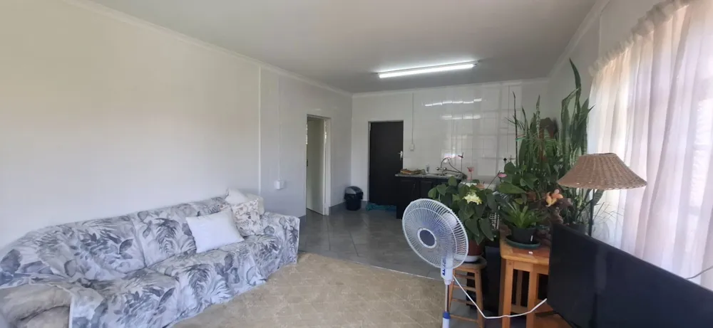 Garden cottage let in Summerveld - 1KF1729975