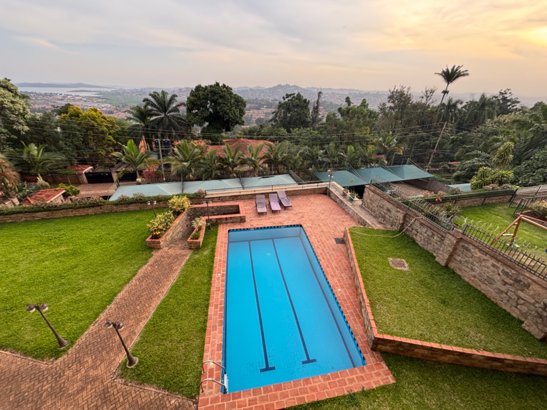 Apartment to rent in Mbuya, Uganda - 3UG1736876