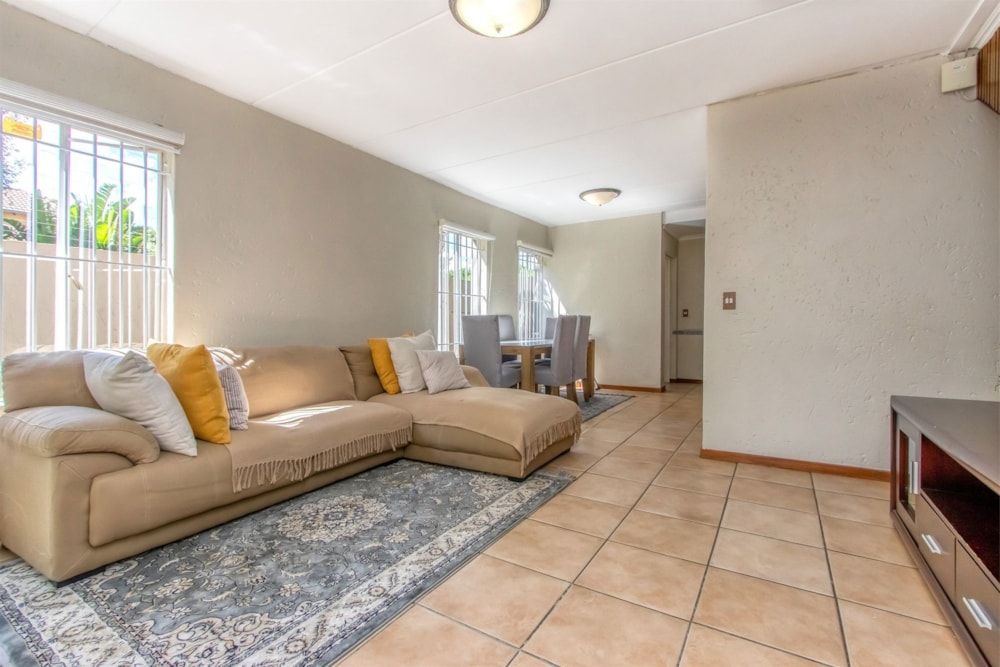 Townhouse to rent in Northgate, Randburg - RAL1730050