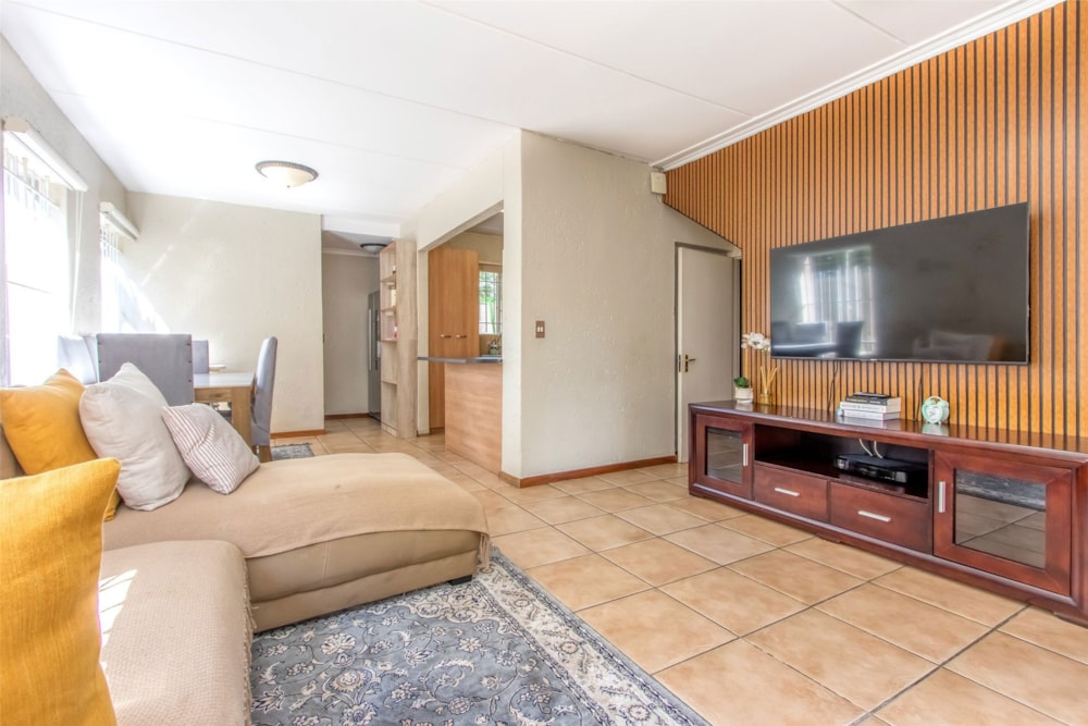 Townhouse to rent in Northgate, Randburg - RAL1730050