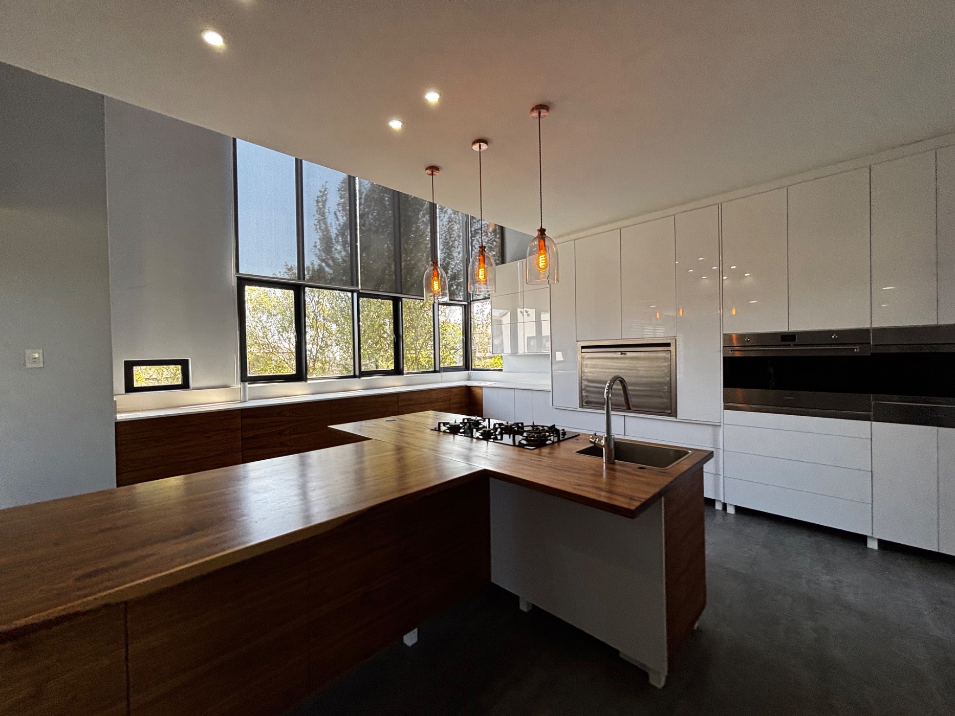 Double-storey house for sale in Somerton Estate - 1BX1730112