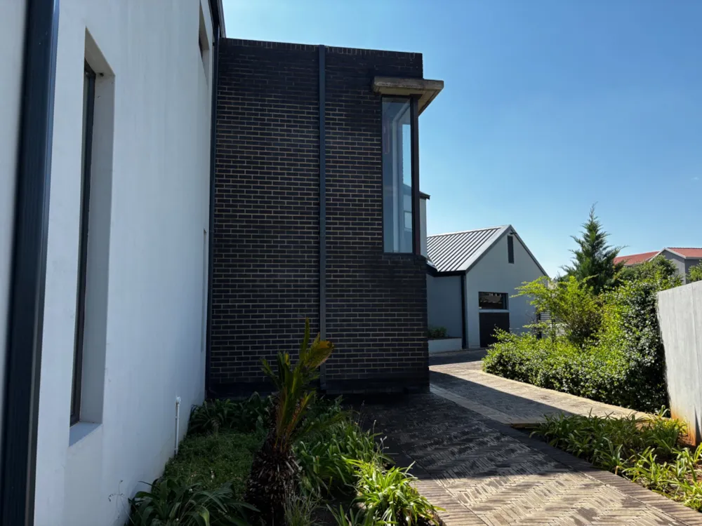 Double-storey house for sale in Somerton Estate - 1BX1730112 Double-storey house for sale in Somerton Estate - 1BX1730112