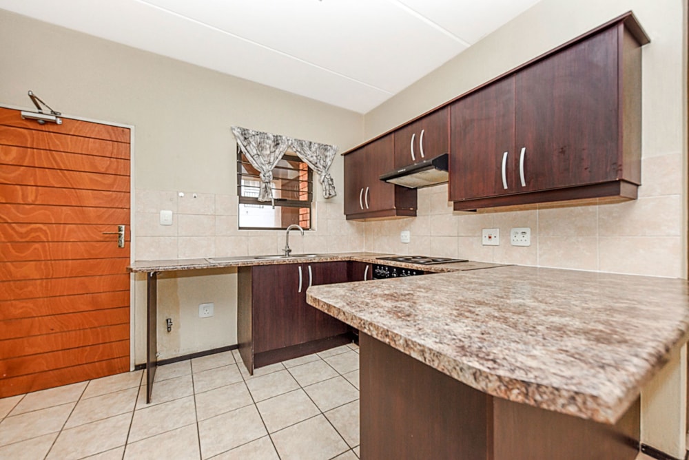 House to rent in North Riding - FYL1730073