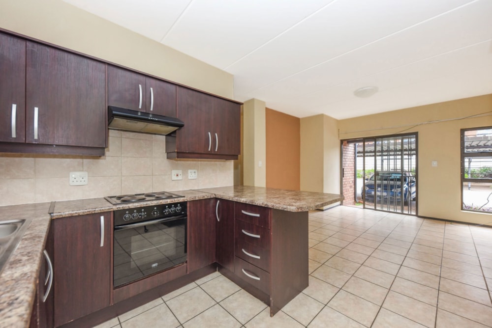 House to rent in North Riding - FYL1730073