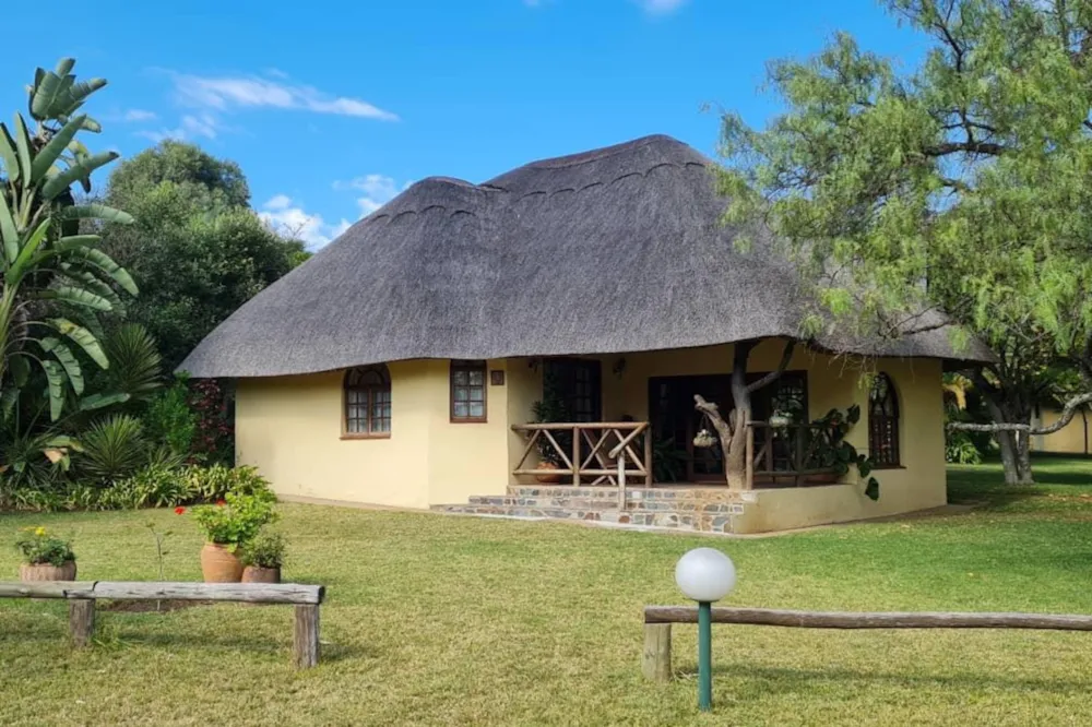 Bed & breakfast for sale in Burnside, Bulawayo, Zimbabwe - 3ZB1730084 Bed & breakfast for sale in Burnside, Bulawayo, Zimbabwe - 3ZB1730084