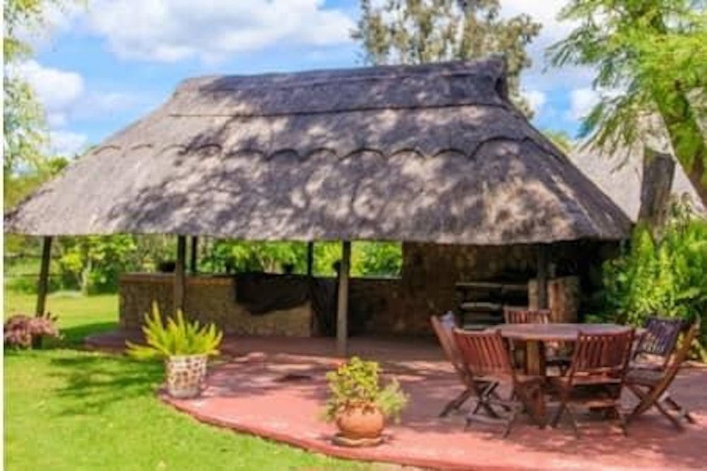 Bed & breakfast for sale in Burnside, Bulawayo, Zimbabwe - 3ZB1730084 Bed & breakfast for sale in Burnside, Bulawayo, Zimbabwe - 3ZB1730084