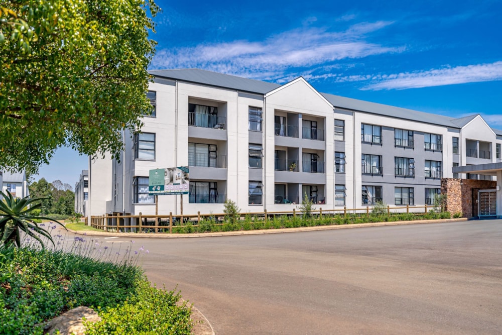 Apartment for sale in Emberton Estate - 1KF1730111