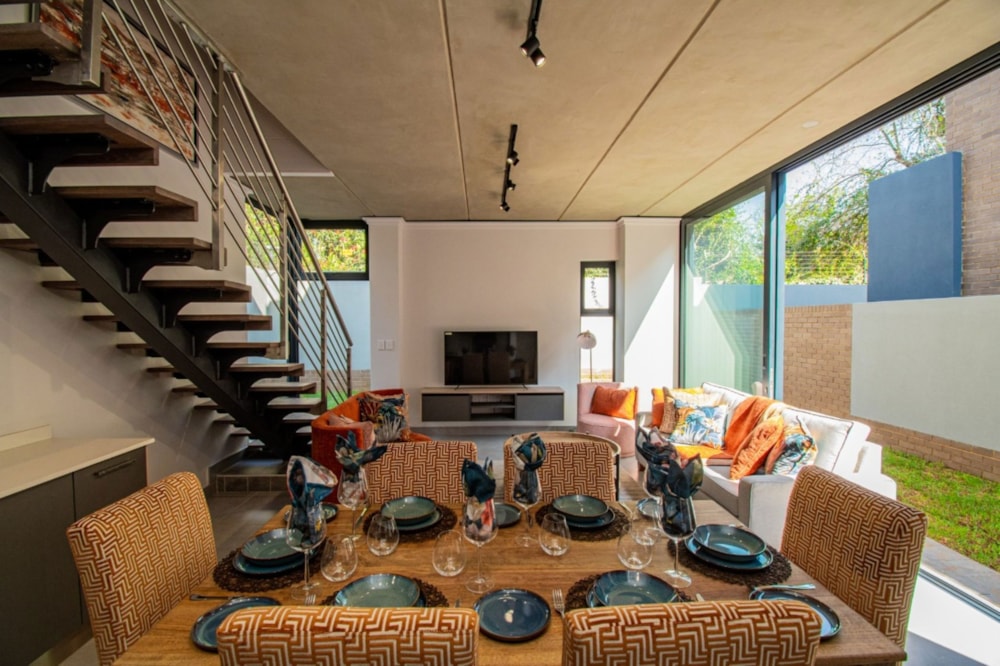 Double-storey cluster for sale in Menlo Park - PT1730142