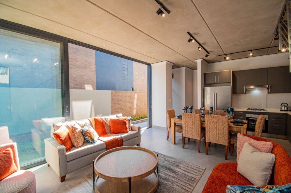 Double-storey cluster for sale in Menlo Park - PT1730142