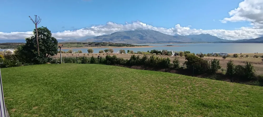 House for sale in Villiersdorp, Overberg - 1SW1730151 House for sale in Villiersdorp, Overberg - 1SW1730151