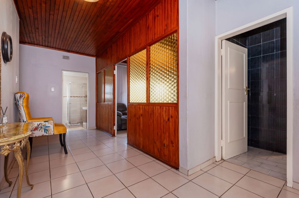 House for sale in Kew - BED1730193