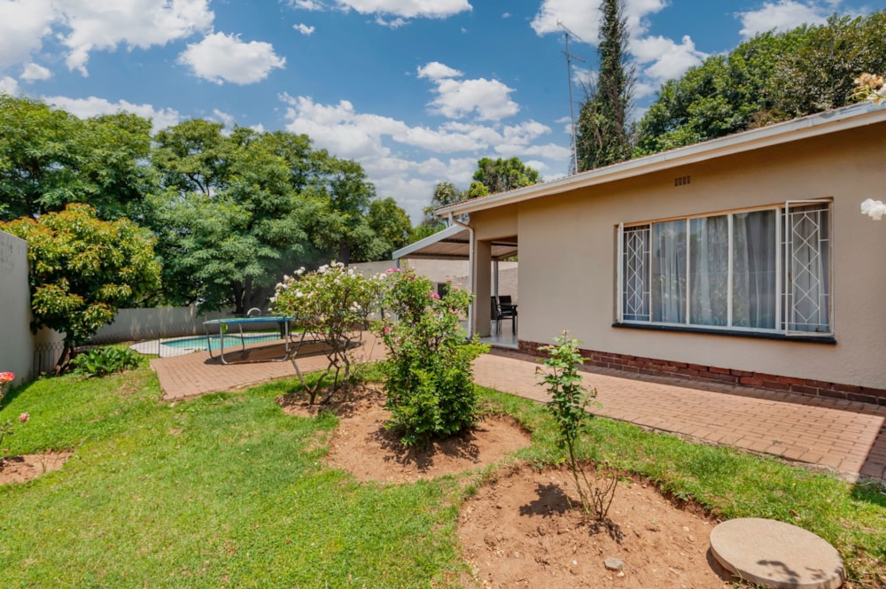 House for sale in Kew - BED1730193