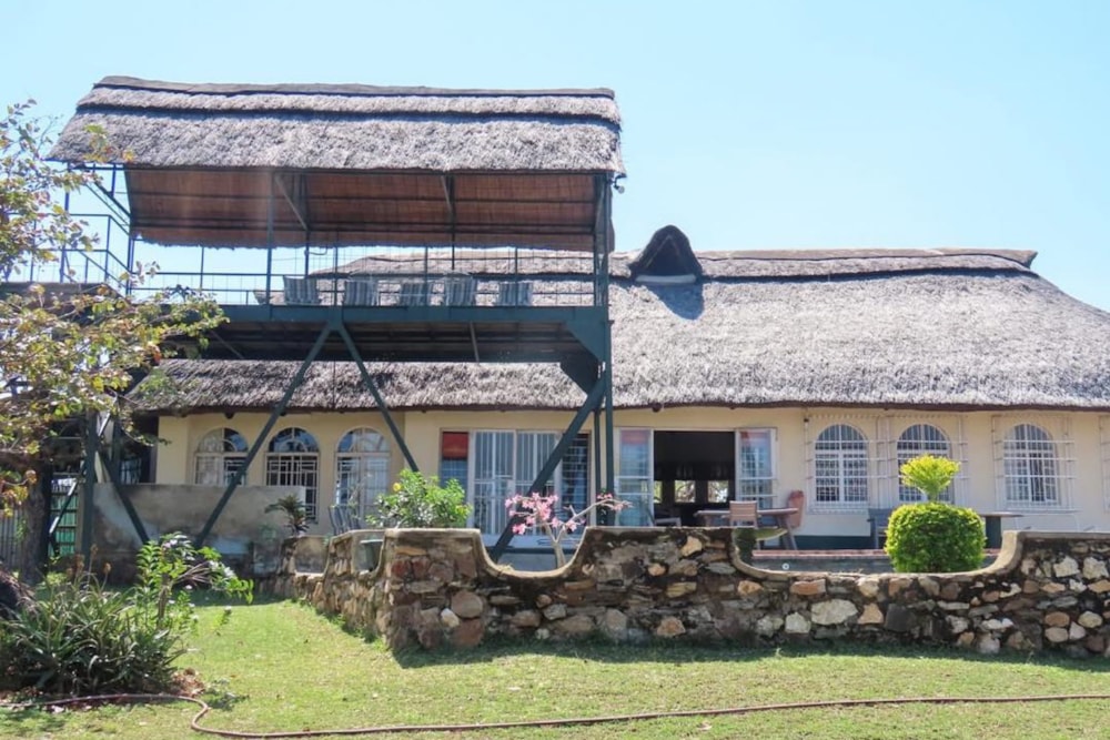 House for sale in Kariba, Zimbabwe - 3ZB1730182