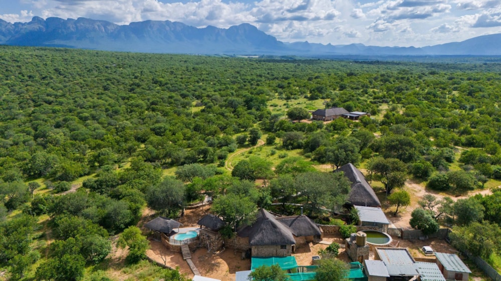 House for sale in Ndlovumzi Nature Reserve - 1HS1730211