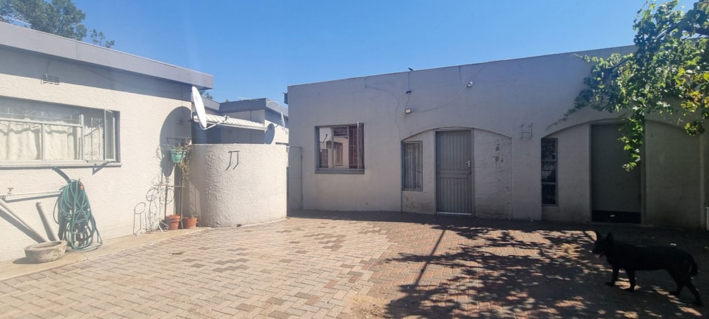 House for sale in Vereeniging Central - 1VT1730196