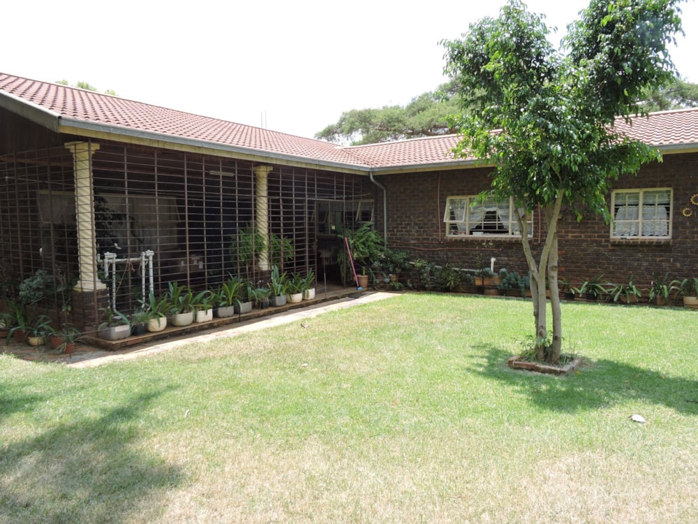 Livestock farm for sale in Koster - 1RU1730371 Livestock farm for sale in Koster - 1RU1730371