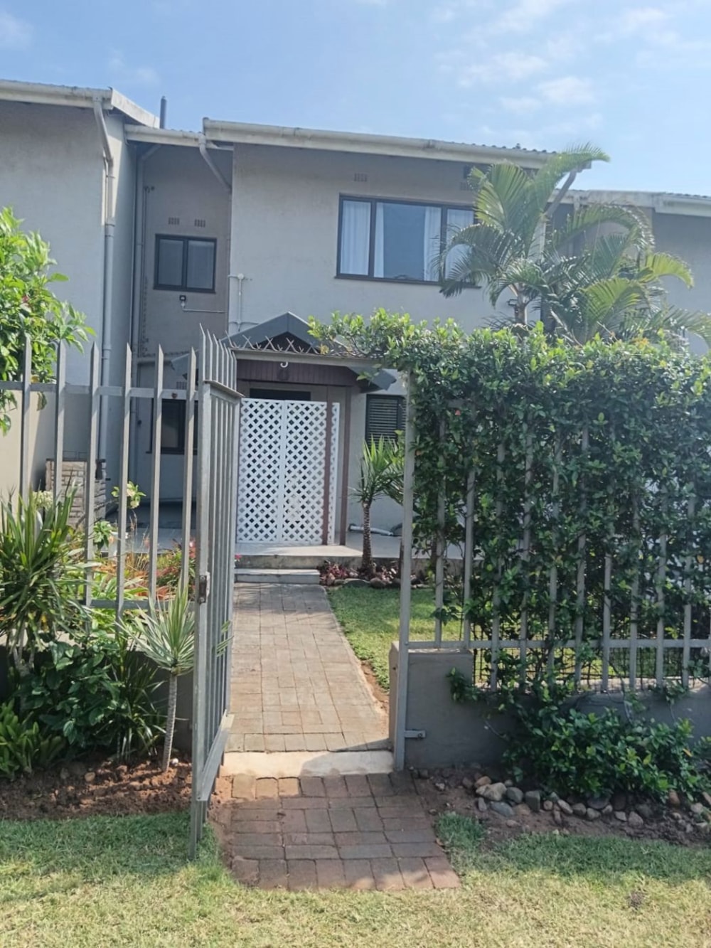 Townhouse to rent in Scottburgh - 1si1730317
