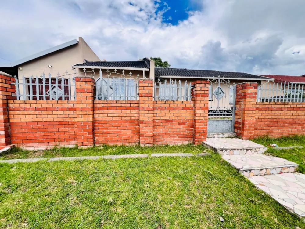 House for sale in King Williams Town (Qonce) - 1MH1730352 House for sale in King Williams Town (Qonce) - 1MH1730352