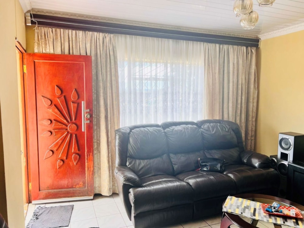 House for sale in King Williams Town (Qonce) - 1MH1730352