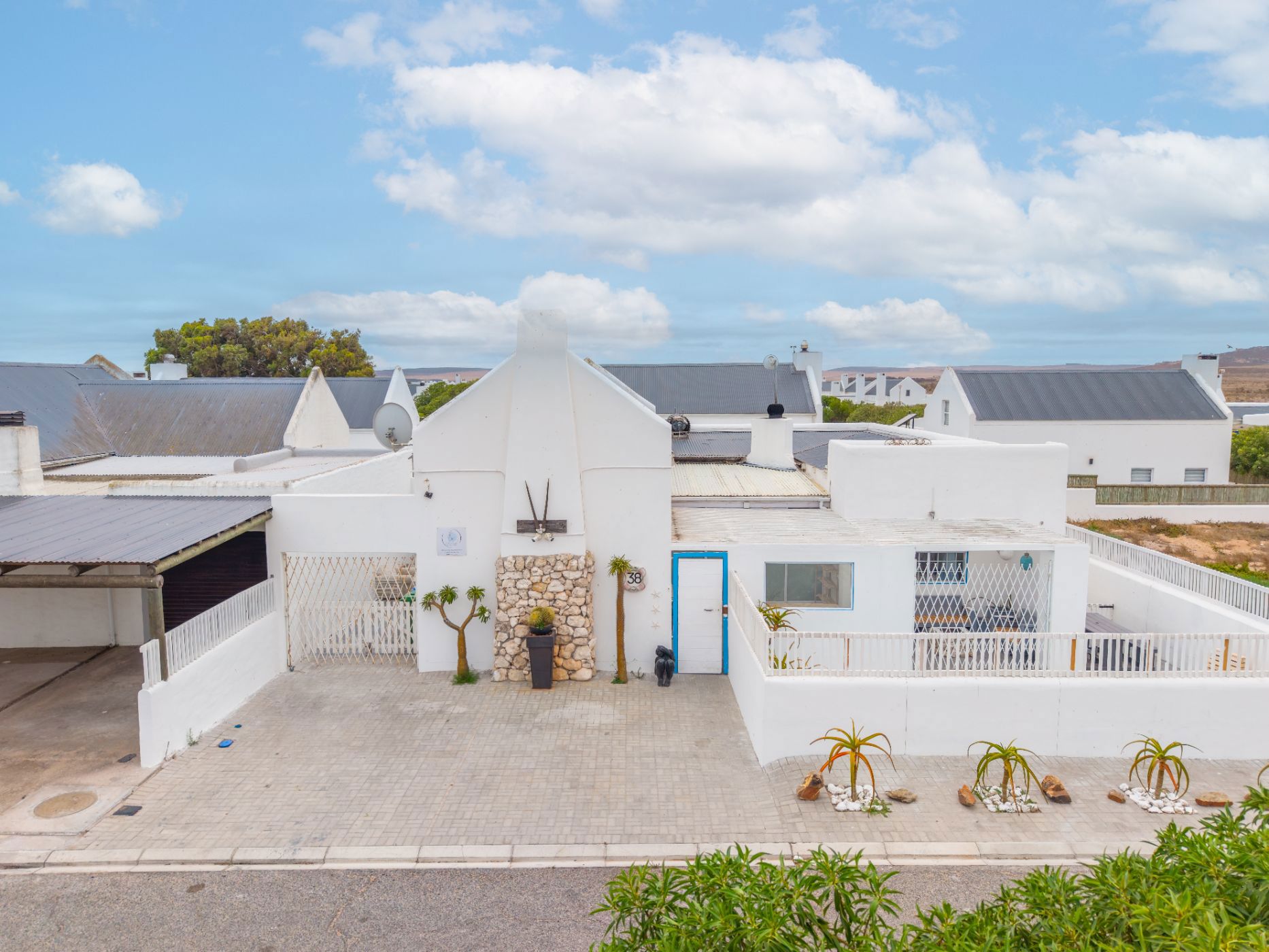 House for sale in Paternoster - LA1730351