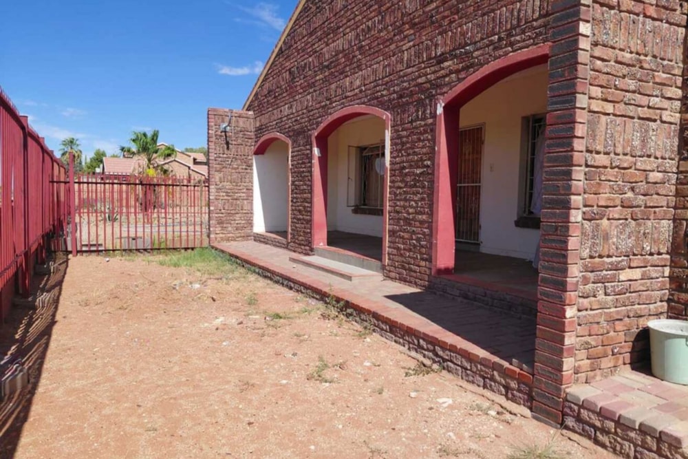 House for sale in Lemoendraai - 1KAH1730354