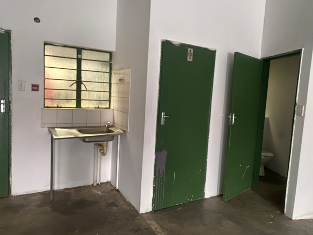 Commercial industrial property to rent in Block 3 Industrial, Botswana - 3BO1730395 Commercial industrial property to rent in Block 3 Industrial, Botswana - 3BO1730395