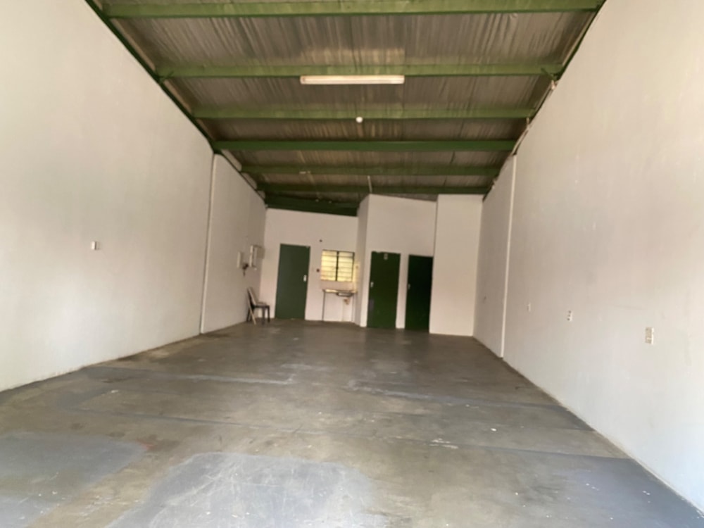 Commercial industrial property to rent in Block 3 Industrial, Botswana - 3BO1730395 Commercial industrial property to rent in Block 3 Industrial, Botswana - 3BO1730395
