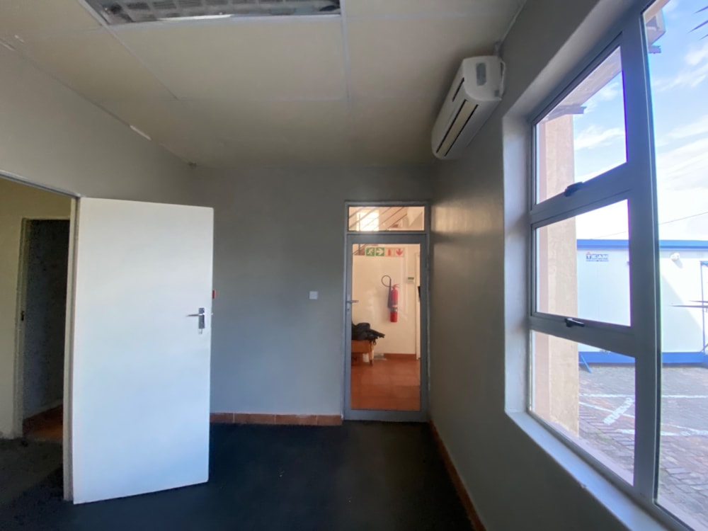 Commercial industrial property to rent in Phakalane, Botswana - 3BO1730566