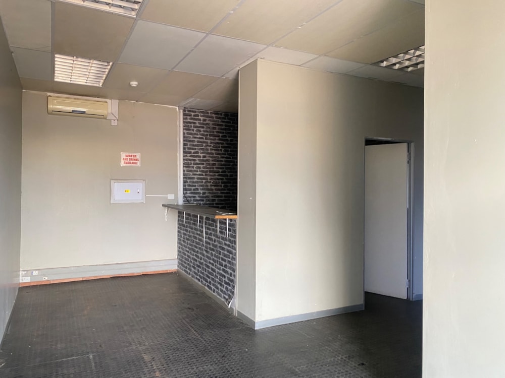 Commercial industrial property to rent in Phakalane, Botswana - 3BO1730566