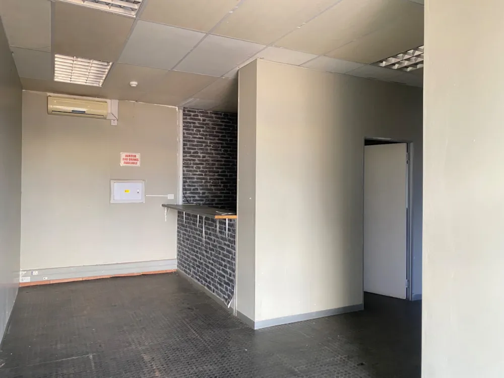 Commercial industrial property to rent in Phakalane, Botswana - 3BO1730566 Commercial industrial property to rent in Phakalane, Botswana - 3BO1730566
