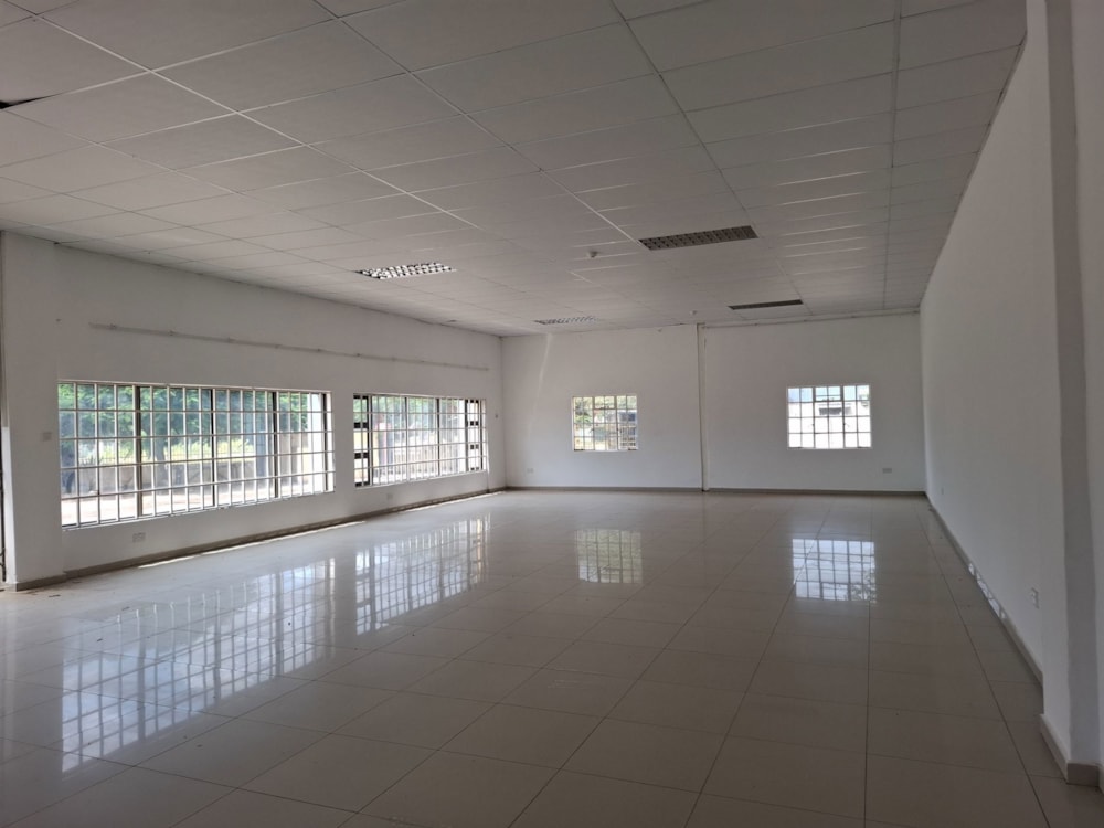 Commercial industrial property to rent in Tlokweng, Botswana - 3BO1730414 Commercial industrial property to rent in Tlokweng, Botswana - 3BO1730414