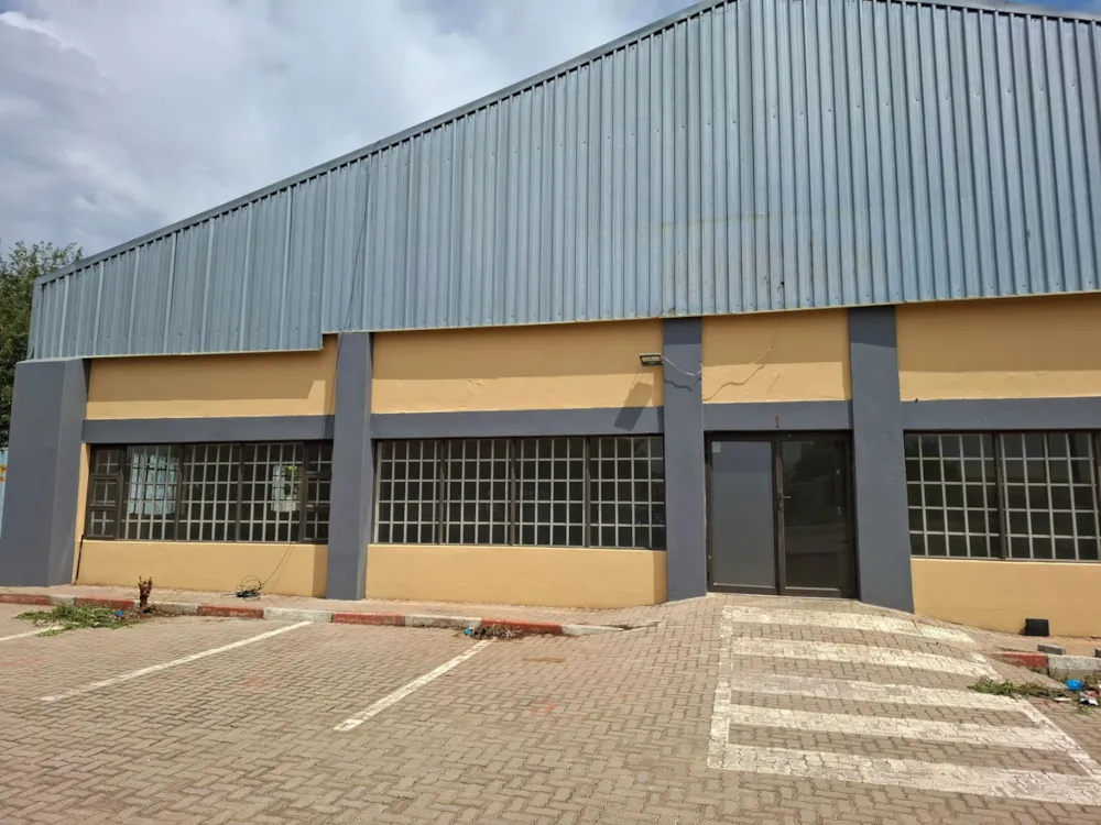 Commercial industrial property to rent in Tlokweng, Botswana - 3BO1730414 Commercial industrial property to rent in Tlokweng, Botswana - 3BO1730414