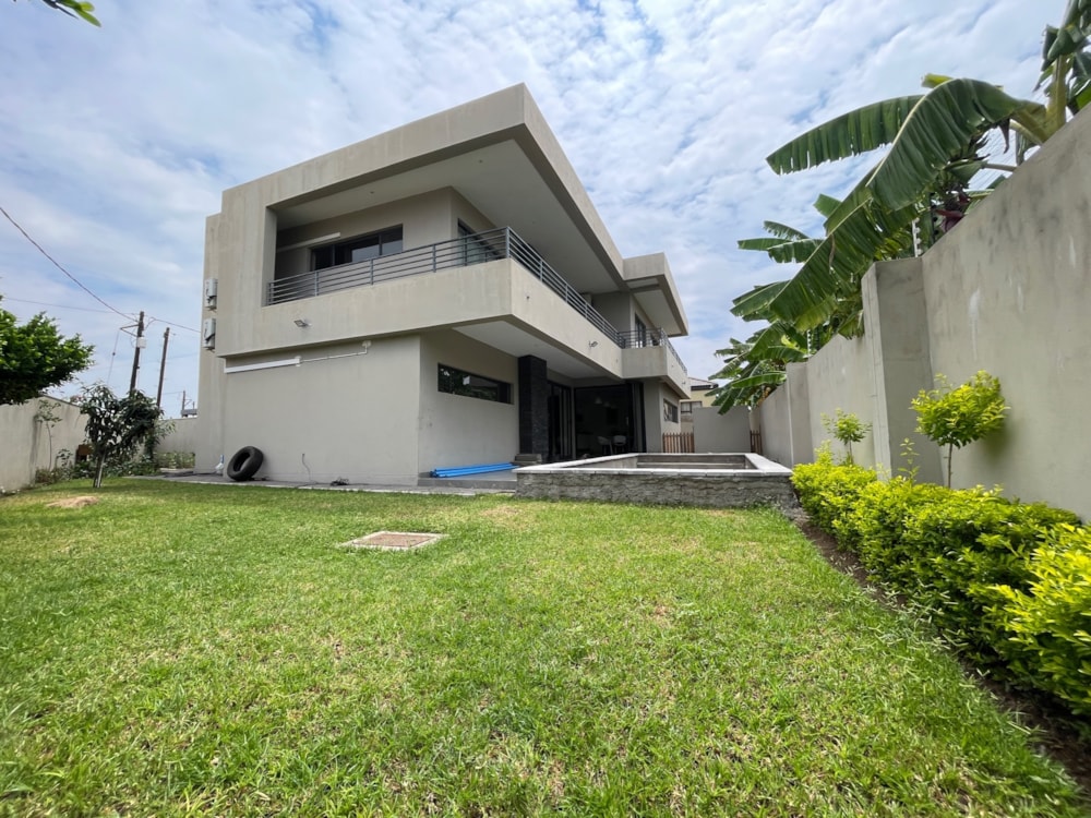 Double-storey house for sale in Block 10, Botswana - 3BO1730481 Double-storey house for sale in Block 10, Botswana - 3BO1730481