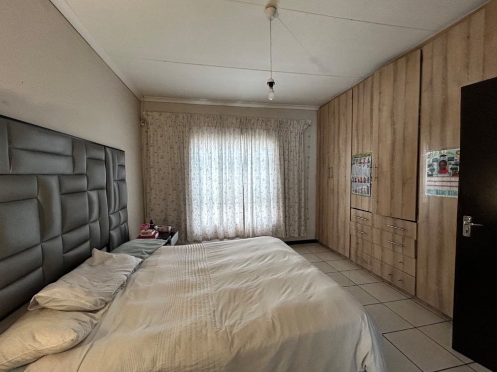 House to rent in West End , Kimberley - 1KJ1730437 House to rent in West End , Kimberley - 1KJ1730437