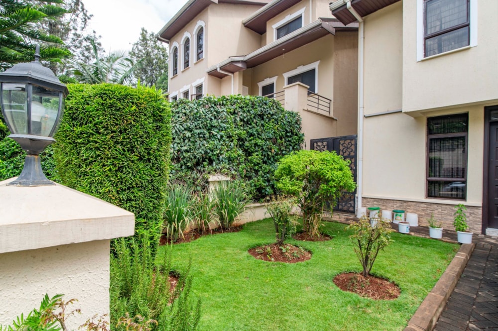 Townhouse for sale in Lavington, Kenya - 3KE1730476