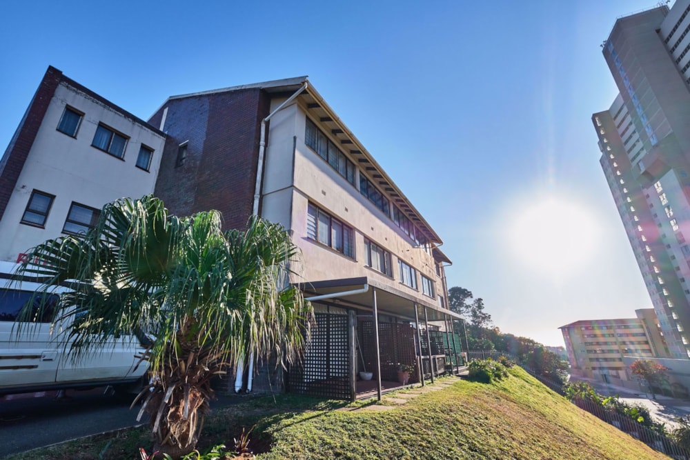 Bachelor apartment for sale in Amanzimtoti - 1WB1730512 Bachelor apartment for sale in Amanzimtoti - 1WB1730512