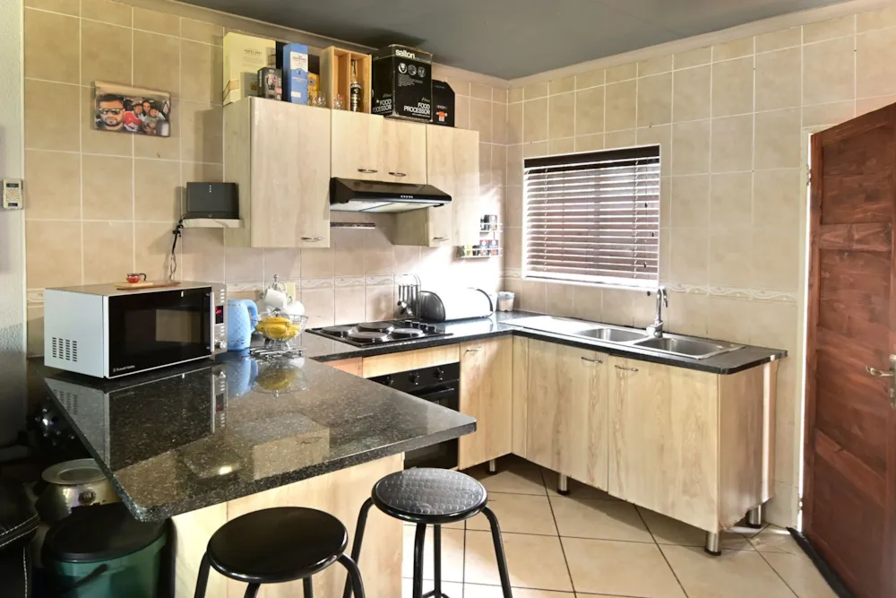 Townhouse let in Kyalami Hills - MDL1730518 Townhouse let in Kyalami Hills - MDL1730518