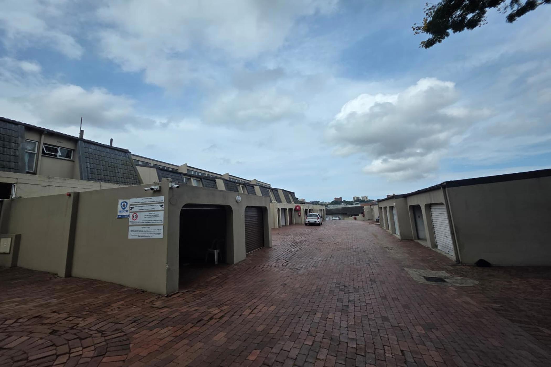 Townhouse for sale in Sherwood, Westville - 1WP1730537