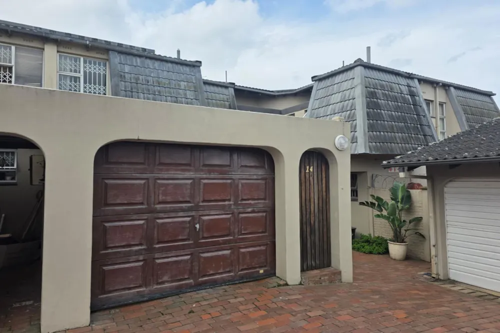 Townhouse for sale in Sherwood, Westville - 1WP1730537 Townhouse for sale in Sherwood, Westville - 1WP1730537