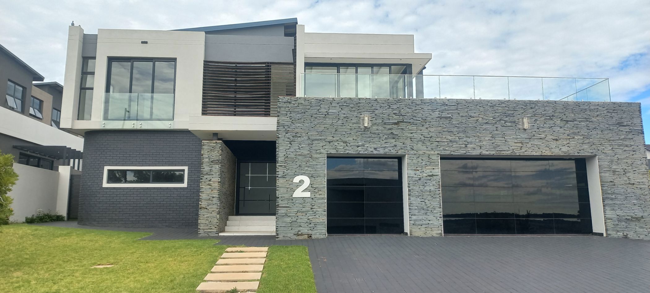 Security estate home for sale in Midstream Ridge Estate - CN1731141