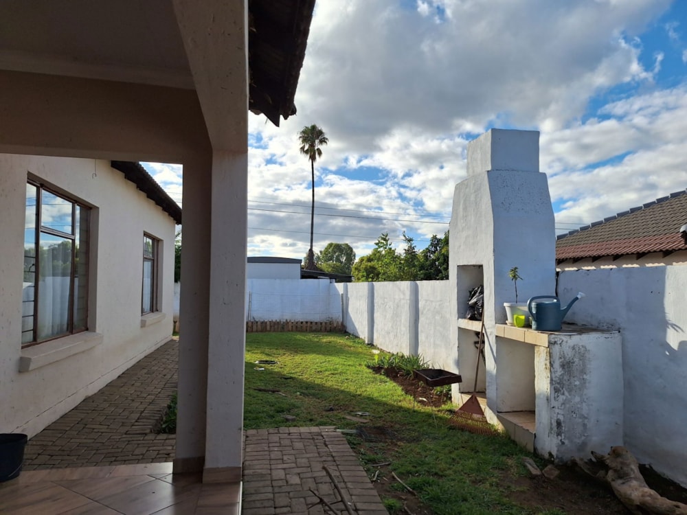 Townhouse for sale in Lydenburg (Mashishing) - 1LY1730704