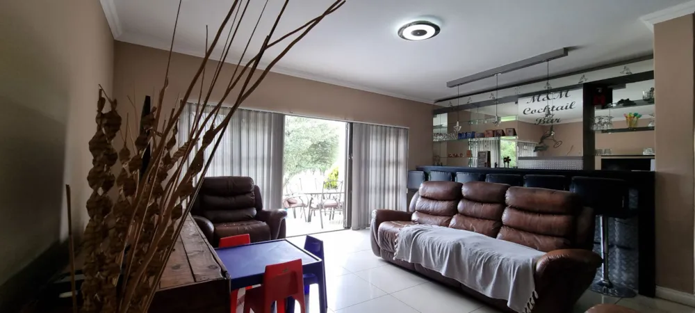 Double-storey house for sale in Risiville - 1VT1730660 Double-storey house for sale in Risiville - 1VT1730660
