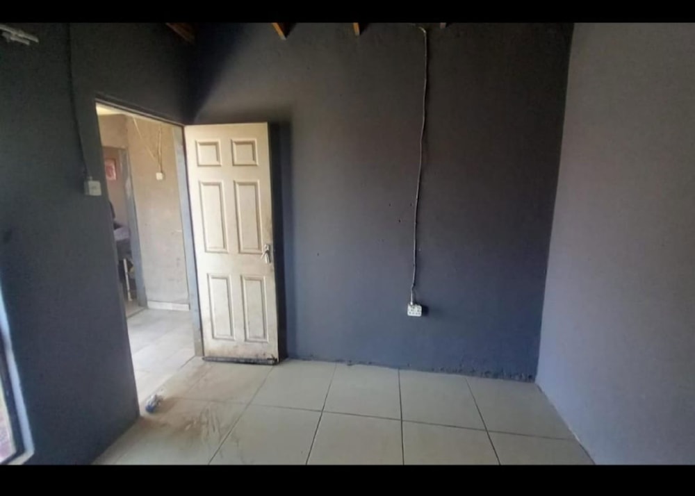 House for sale in Hlalamnandi - 1MD1730641