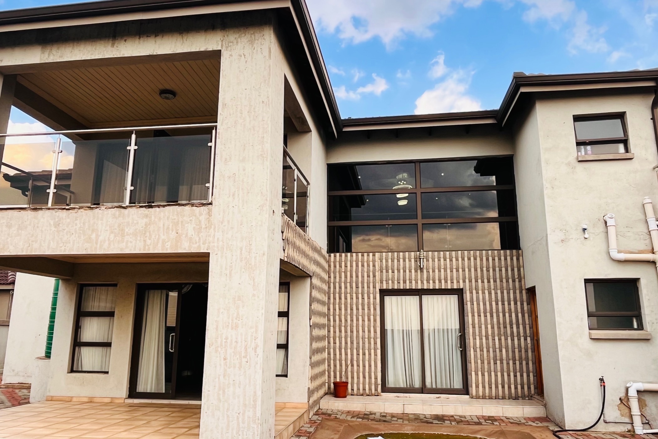 Security estate home for sale in Reyno Ridge - 1WD1730679