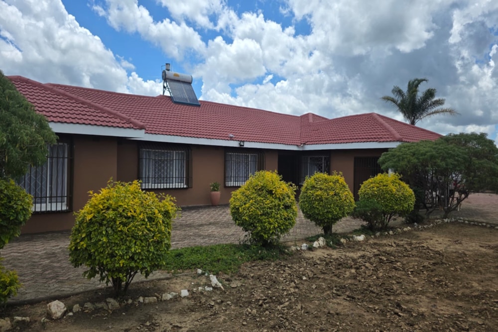 House for sale in Bulawayo, Zimbabwe - 3ZB1730694