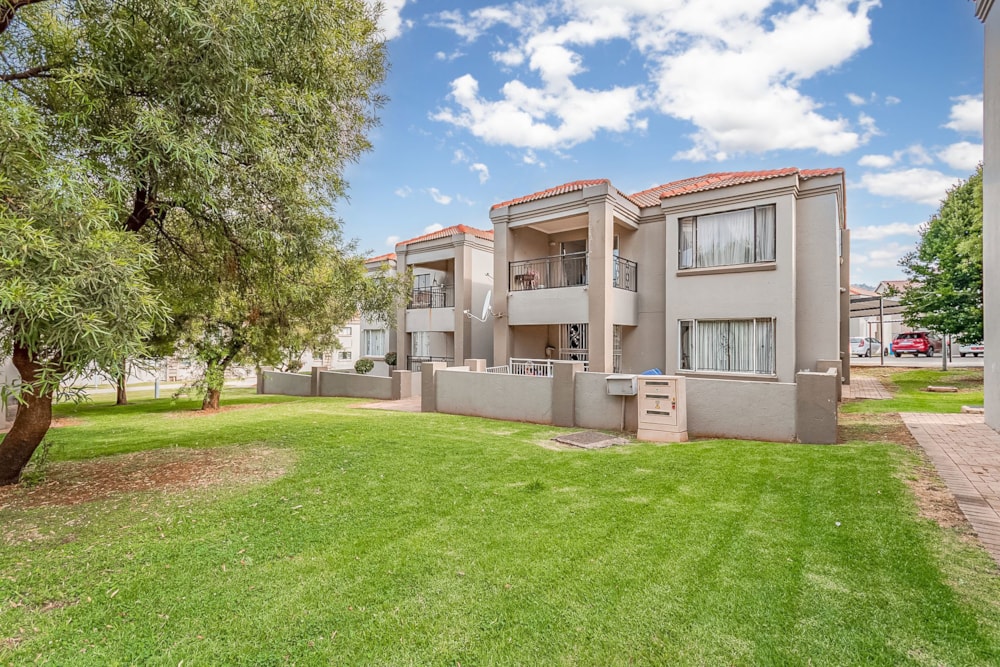 Apartment for sale in Willowbrook - RAN1730710