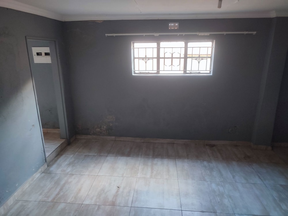 House for sale in Kanyamazane - 1NS1730738 House for sale in Kanyamazane - 1NS1730738