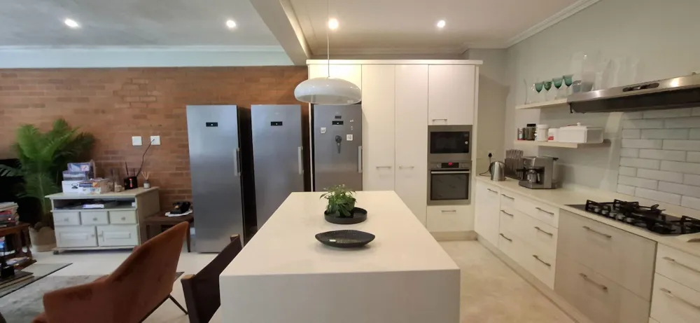 Townhouse let in Kloof - 1KF1730771
