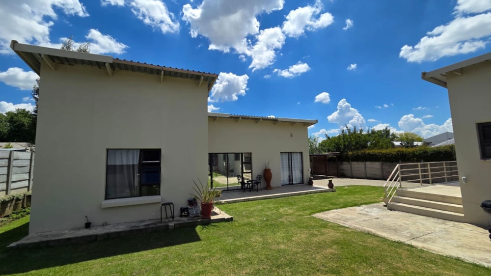 House for sale in Bethlehem Central - 1BTH1730819 House for sale in Bethlehem Central - 1BTH1730819